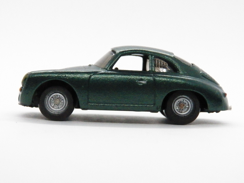 Illustration for article titled RennSport Reunion Custom Hotwheels Porsche 356 Outlaw